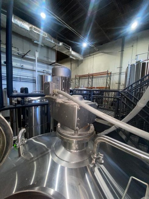465 gallon JV Northwest, vertical Stainless Steel mix tank, 4' dia. x 10' high, Stainless Steel filter type - Image 3