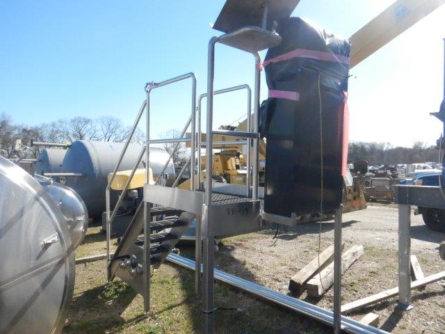 465 gallon JV Northwest, vertical Stainless Steel mix tank, 4' dia. x 10' high, Stainless Steel filter type - Image 5