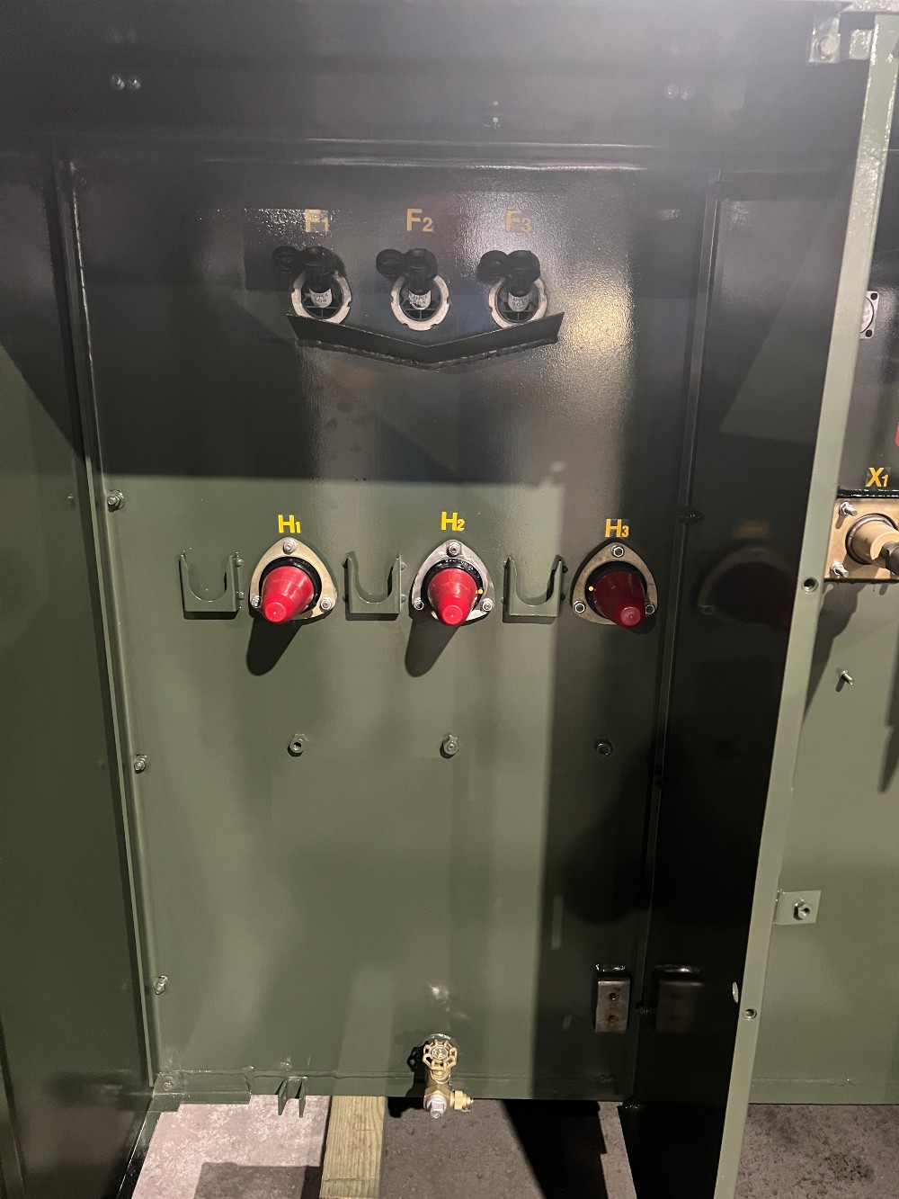 750 KVA 12470GrdY/7200 Primary, 480Y/277 Secondary, Pad, proCORE - Image 3
