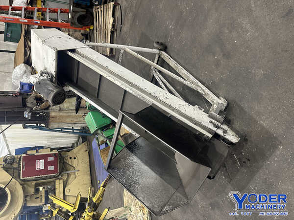 12-1/4" Chip conveyor, 1" flights, 52" dump height, adjustable leg height, 1/2 HP, 110/230 V. - Image 1