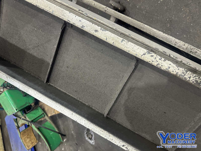 12-1/4" Chip conveyor, 1" flights, 52" dump height, adjustable leg height, 1/2 HP, 110/230 V. - Image 7