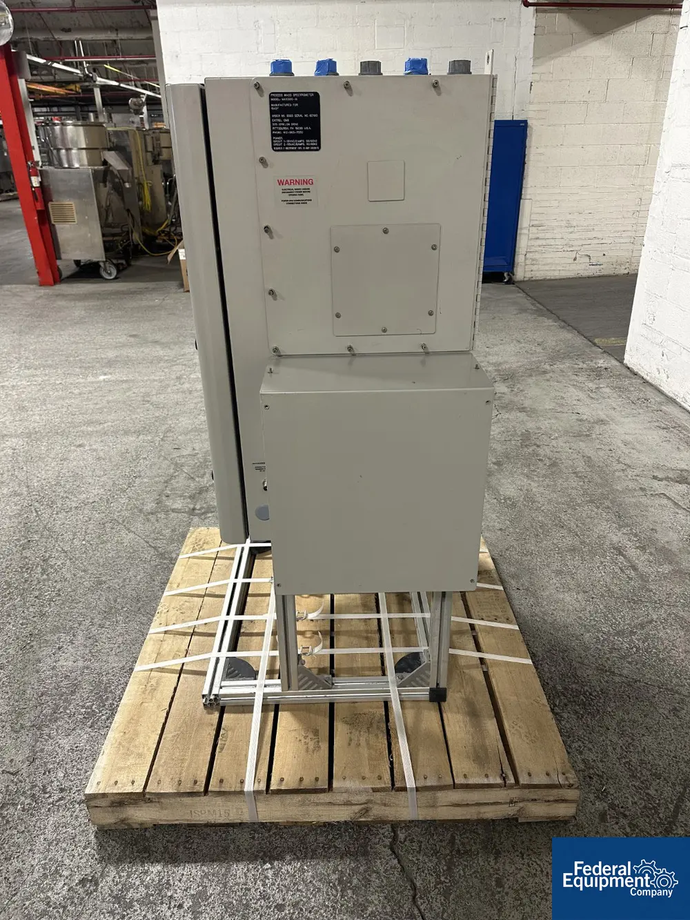 Extrel #MAX-300 Process Mass Spectrometer, integrated chiller and heater, 115 volt x 2 input, serial# 62160 - Image 3