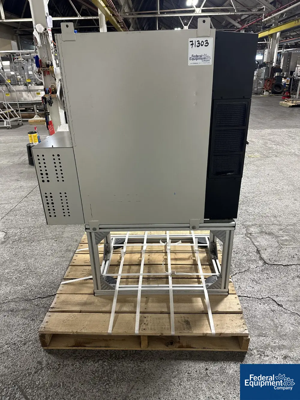 Extrel #MAX-300 Process Mass Spectrometer, integrated chiller and heater, 115 volt x 2 input, serial# 62160 - Image 4