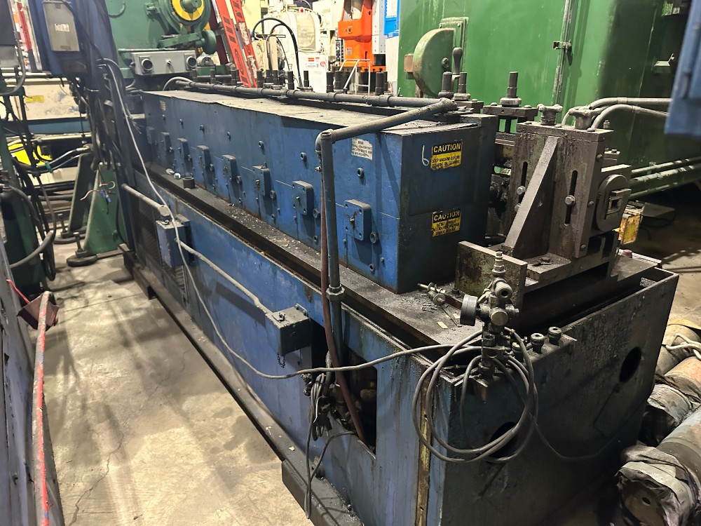 8 Stand, Dahlstrom #400-8OB, 1.5" arbor, 4"-7" roll range, 8" roll space, 13" horizontal centers, 10 HP - Image 4