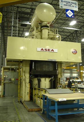 Avure (ASEA) #Quintus, fluid cell forming press, 42.9" blank diameter, 12.3" draw depth - Image 2