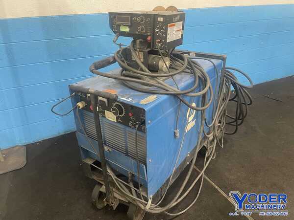 59/108 Amps, Miller Deltaweld #650DC, Arc welder with S-54D feeder, 37 KW, gun - Image 1