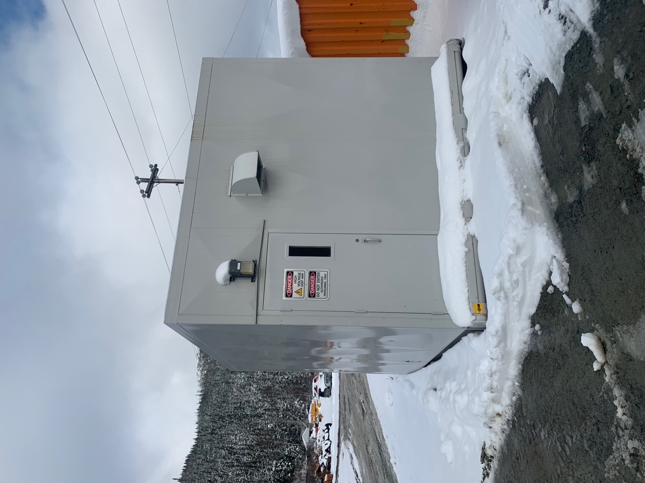 ABB, 3200 amp 600 Volts electrical switchgear & building, surplus, new, never used, 2013 - Image 1