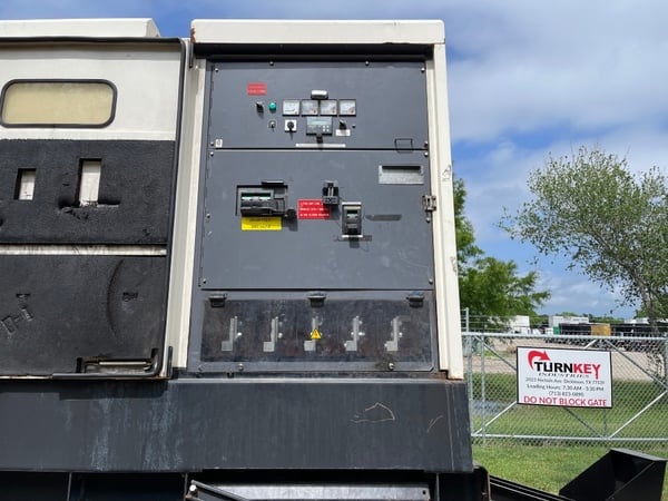 503 KW Atlas Copco #QAS600, trailer mounted, Tier 2, sound attenuated enclosure, 240/480 Volts, 2314 hours - Image 4