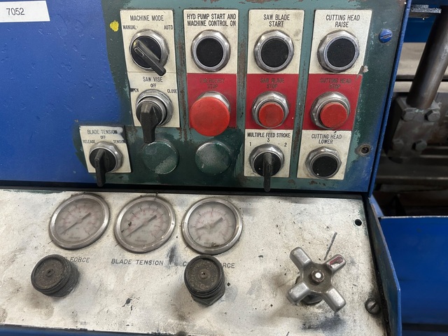 16" x 20" W.F. Wells #F-16-2A, semi-auto twin post horizontal bandsaw, 60-425 SPM, 20" wheel diameter - Image 3