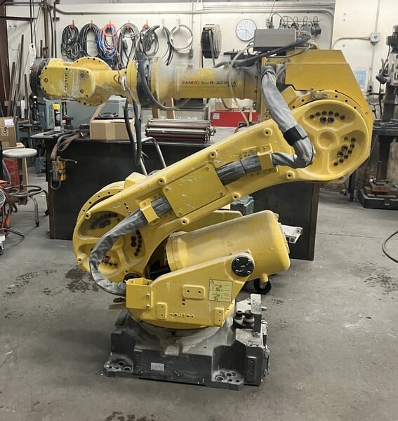 2000ia Fanuc, R-2000iA/20F, 6-Axis robot, 440.9 lb. payload, 2001 For Sale ...