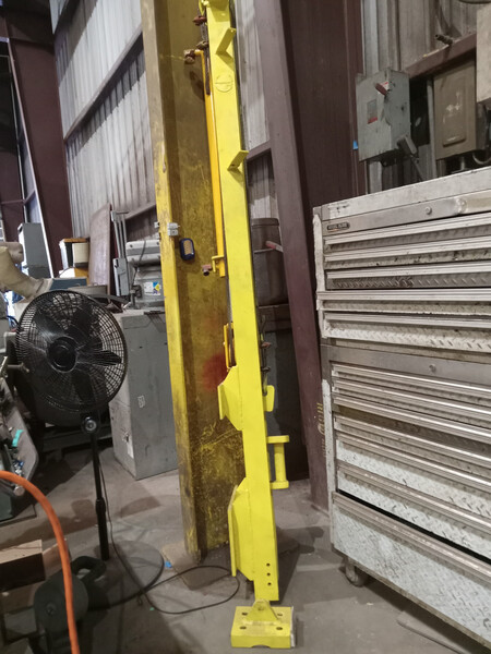 Hydraulic Trailer Lift - Image 1