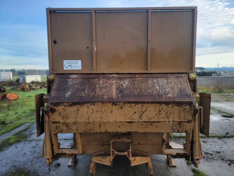 Sani-Tech #ST1546-36, auger feed compactor, 4.3 cu.yd., 10 HP motor, 1999 - Image 3