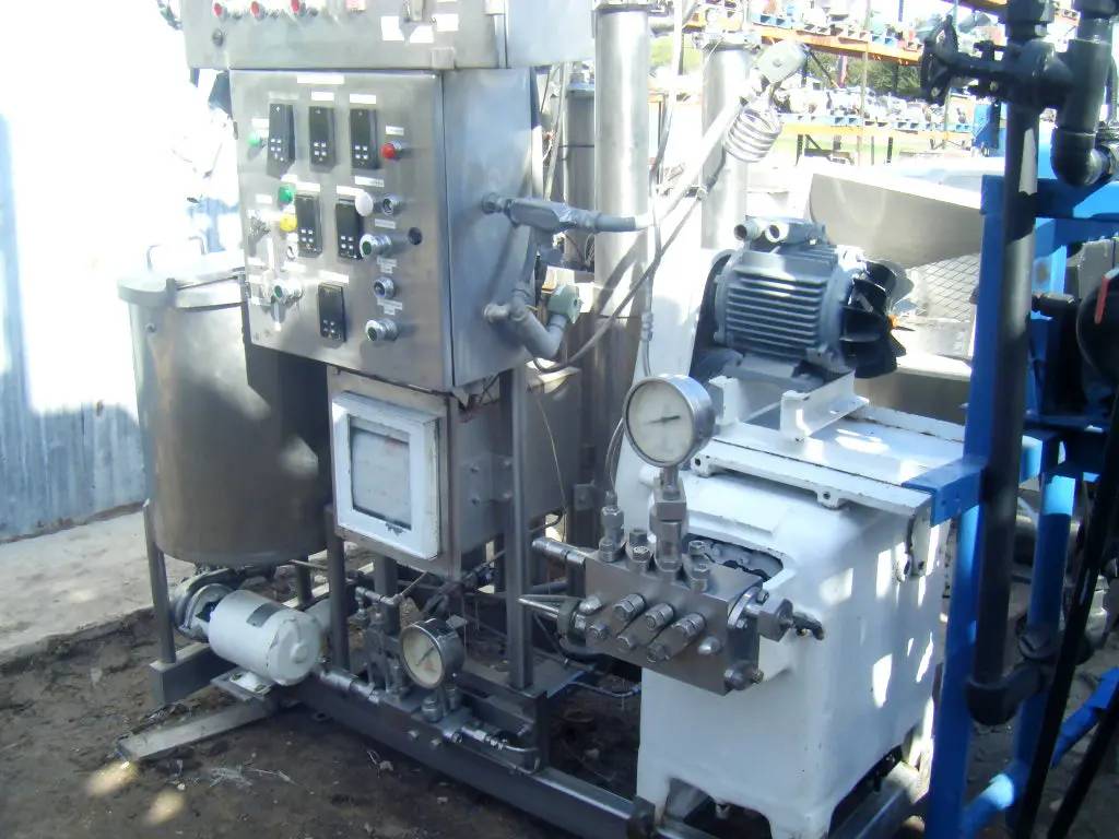 Waukesha Cherry-Burrell, homogenizer, 40 GPH, 300 psi, 1.5 HP, 29 RPM - Image 6