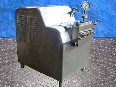 Waukesha Cherry-Burrell Stellar Series, high-pressure pump / homogenizer, 40 HP Brook motor, 1765 RPM, 575 - Image 5