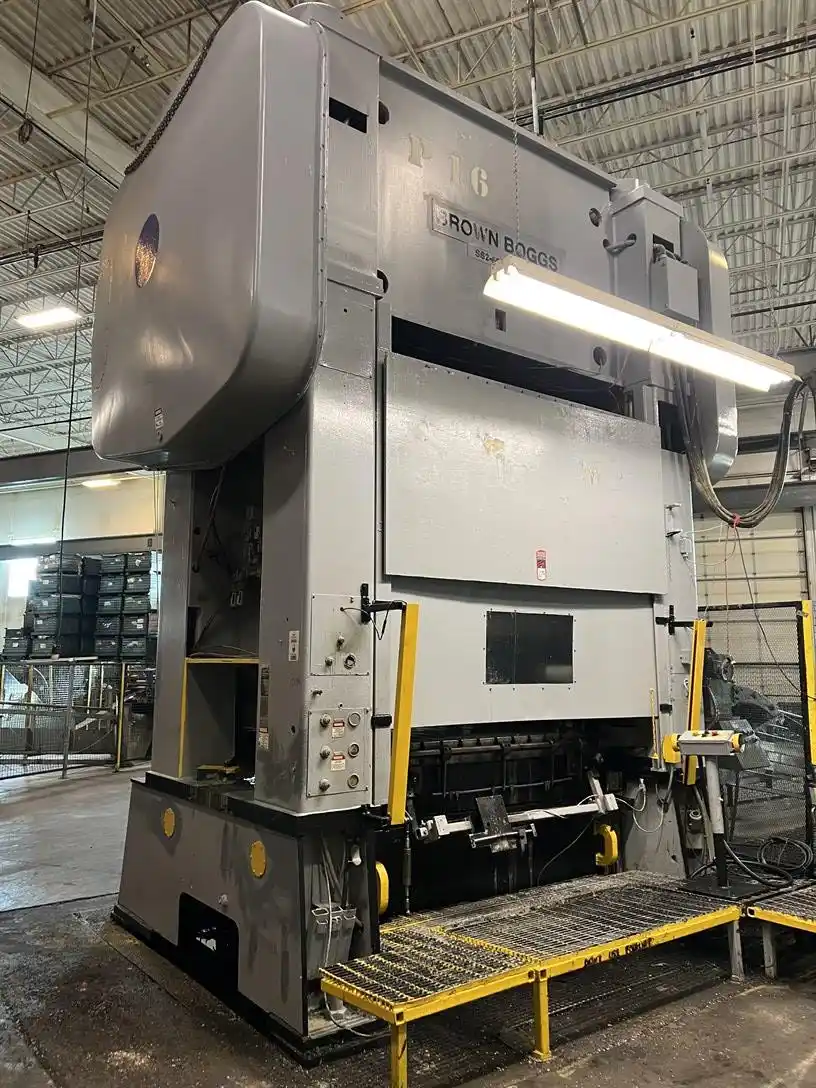 600 Ton, Brown & Boggs #SS2-600-84-48, straight side double crank press, 8" stroke, 24" Shut Height, 12" - Image 1