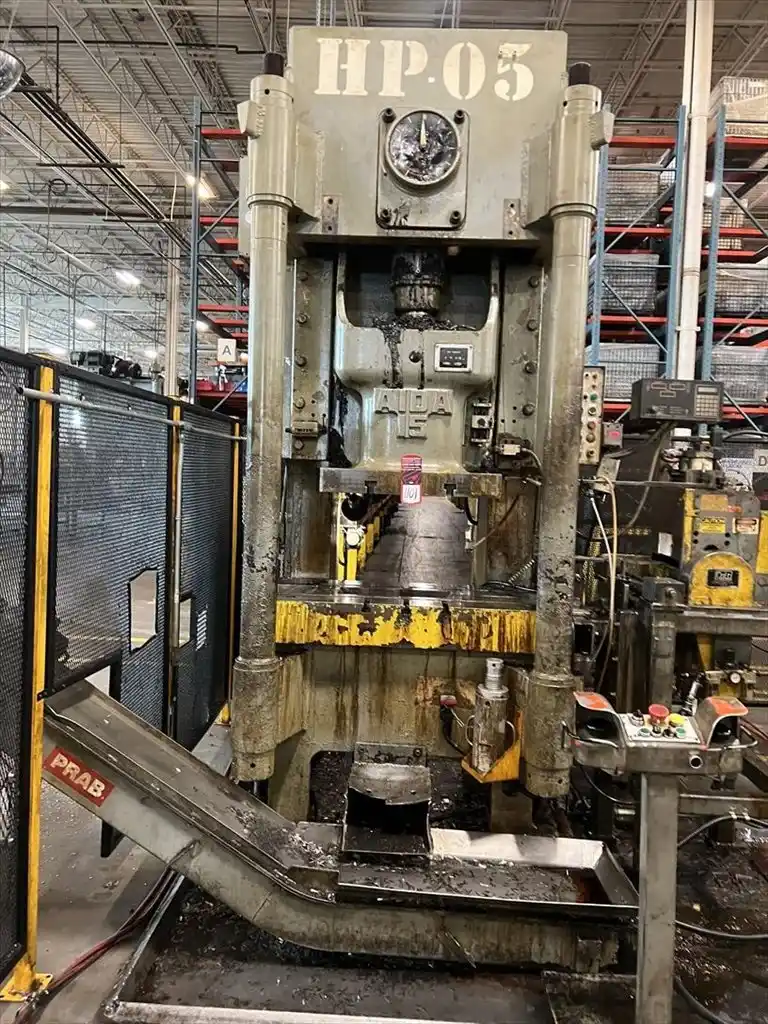 165 Ton, Aida #NC1-15, OBI press, 5.1" stroke, 13.77" Shut Height, 3.983"adj., 46.06"x23.62"table, 40-85 - Image 2