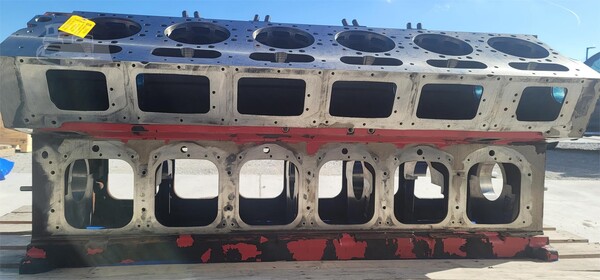 Caterpillar #350-1413, 3512C rebuilt engine block, S/N R1A00712 - Image 9