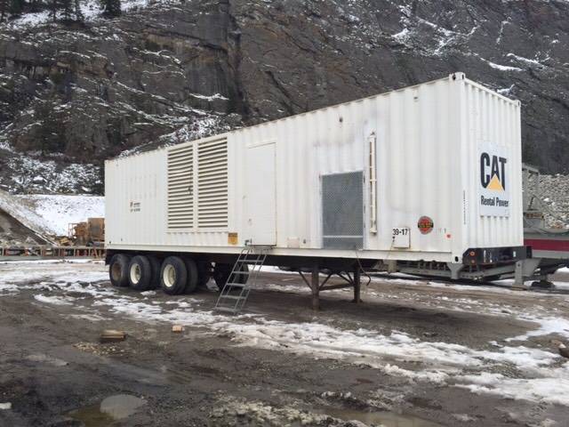 1500 KW Caterpillar #3512B, standby diesel generator, 277-480 Volts, 21500 hours, 2001 - Image 2