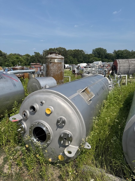 1000 gallon ITT Industries, 316L Stainless Steel jacketed pressure vessel, 83/90 psi, dish top & bottom, 2004 - Image 1