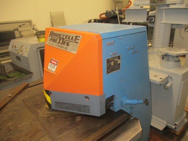 Rousselle #FN-1115, hydraulic corner notcher, 11 inch 15 ton capacity - Image 5