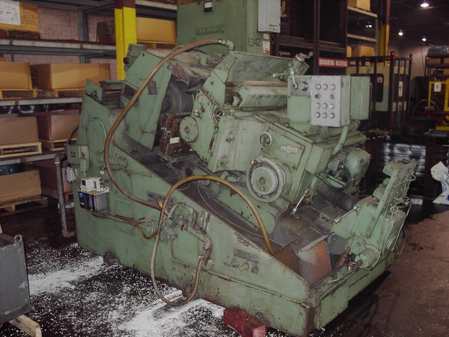 Cincinnati No. 4 Mdl. EA, slant bed, 24" x20" grinding wheel, 12" thru feed work rest, outboard support on - Image 1