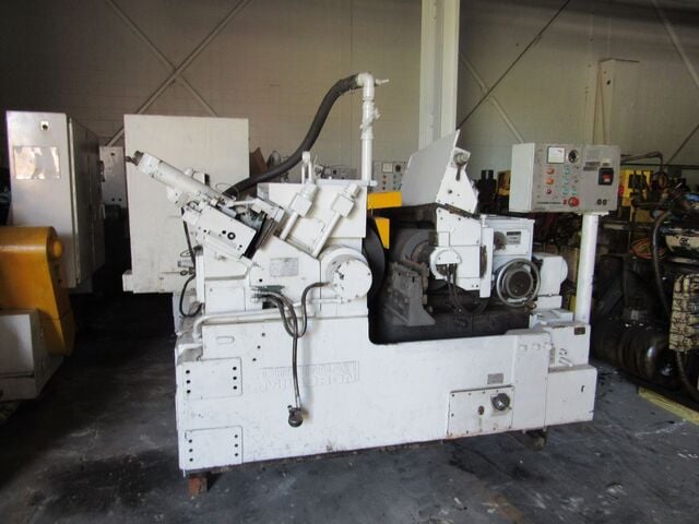 Cincinnati No. 3-500, centerless grinder, 47-1/4" work rest blade (thru feed), jib crane, standard drive box - Image 2