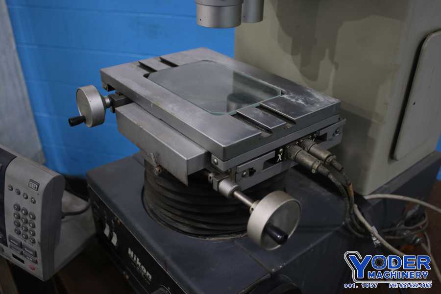 Nikon #V-12, comparator - Image 4