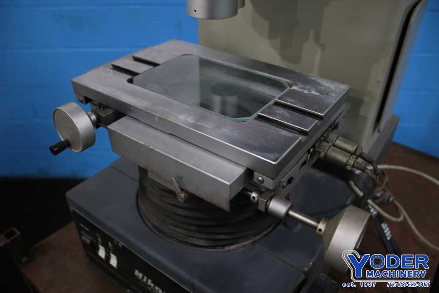 Nikon #V-12, comparator - Image 8