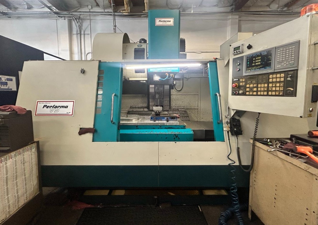 Akira-Seiki #Performa-V5AXP, CNC vertical machining center, Mitsubishi Control, 51.2" X, 21.3" Y, 22" Z - Image 1