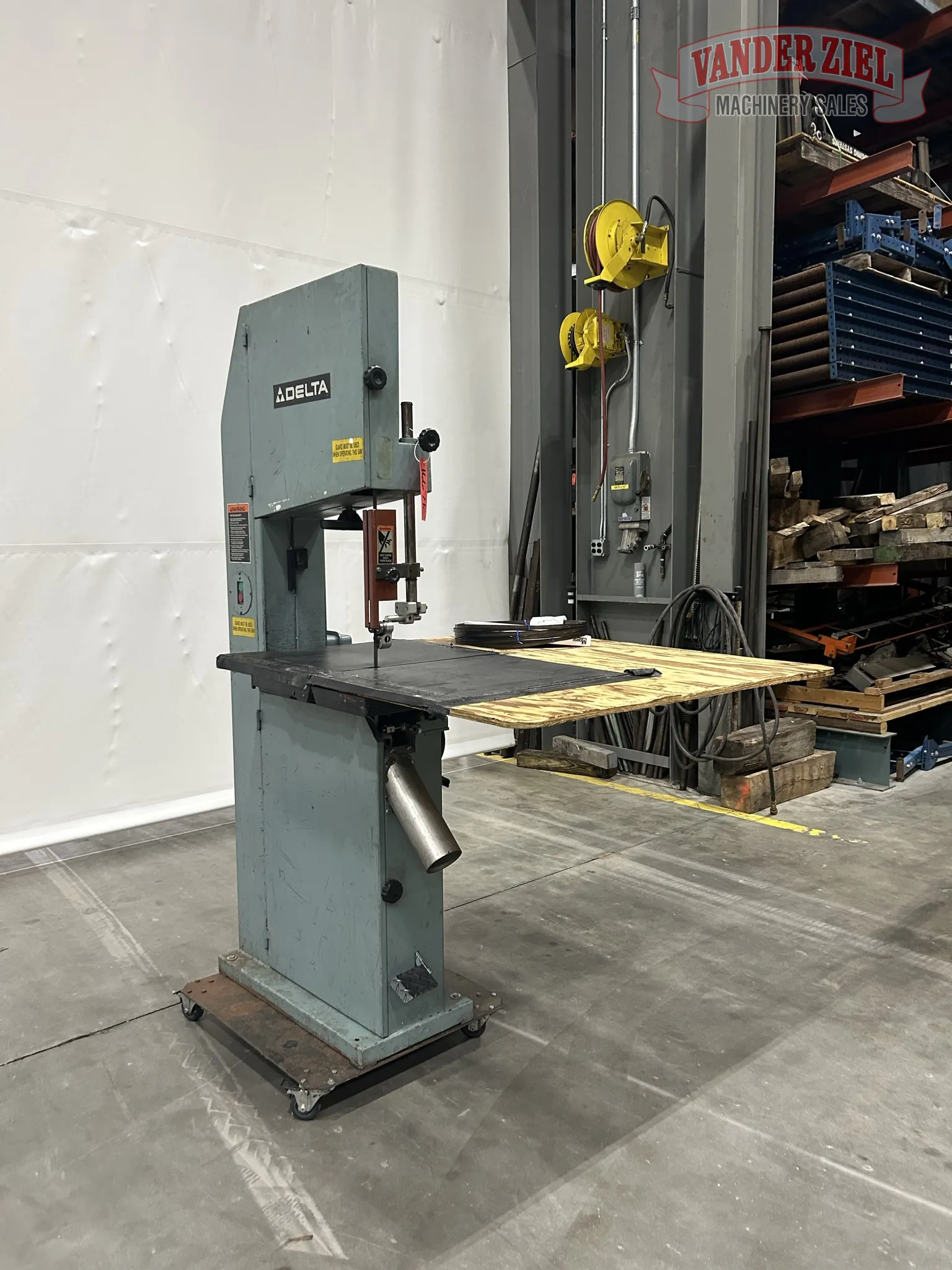 Delta, vertical saw, #16671 - Image 3