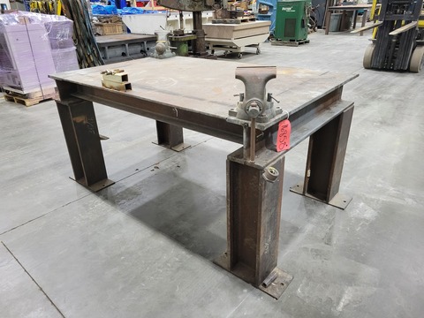 Welding table with Wilton 6" vise, #16858 - Image 4