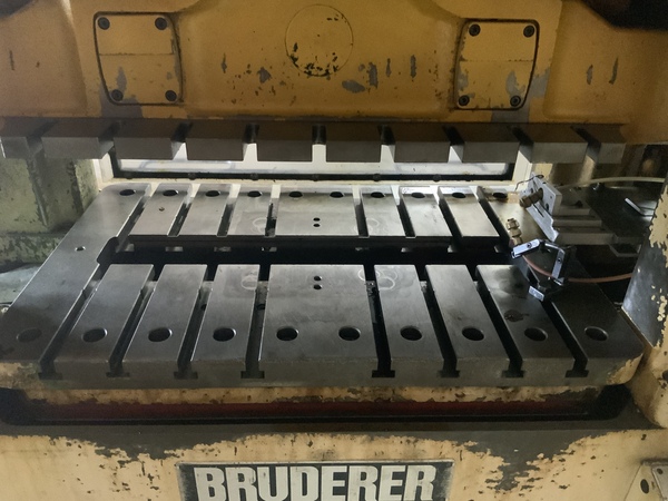 Bruderer #BSTA-400L, 1990 - Image 2