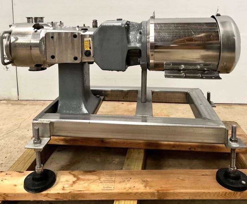 Waukesha Cherry-Burrell #130U2, rotary lobe, positive displacement pump, 3" Tri-calmp inlet/outlet - Image 2