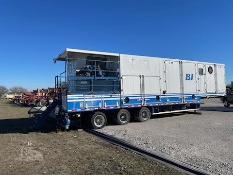 Trycrop, oil field trailers, 20', 2T9SASVC4CDO16935 vin, 400 HPCummins QSM11 engine, Allison 4700 - Image 2