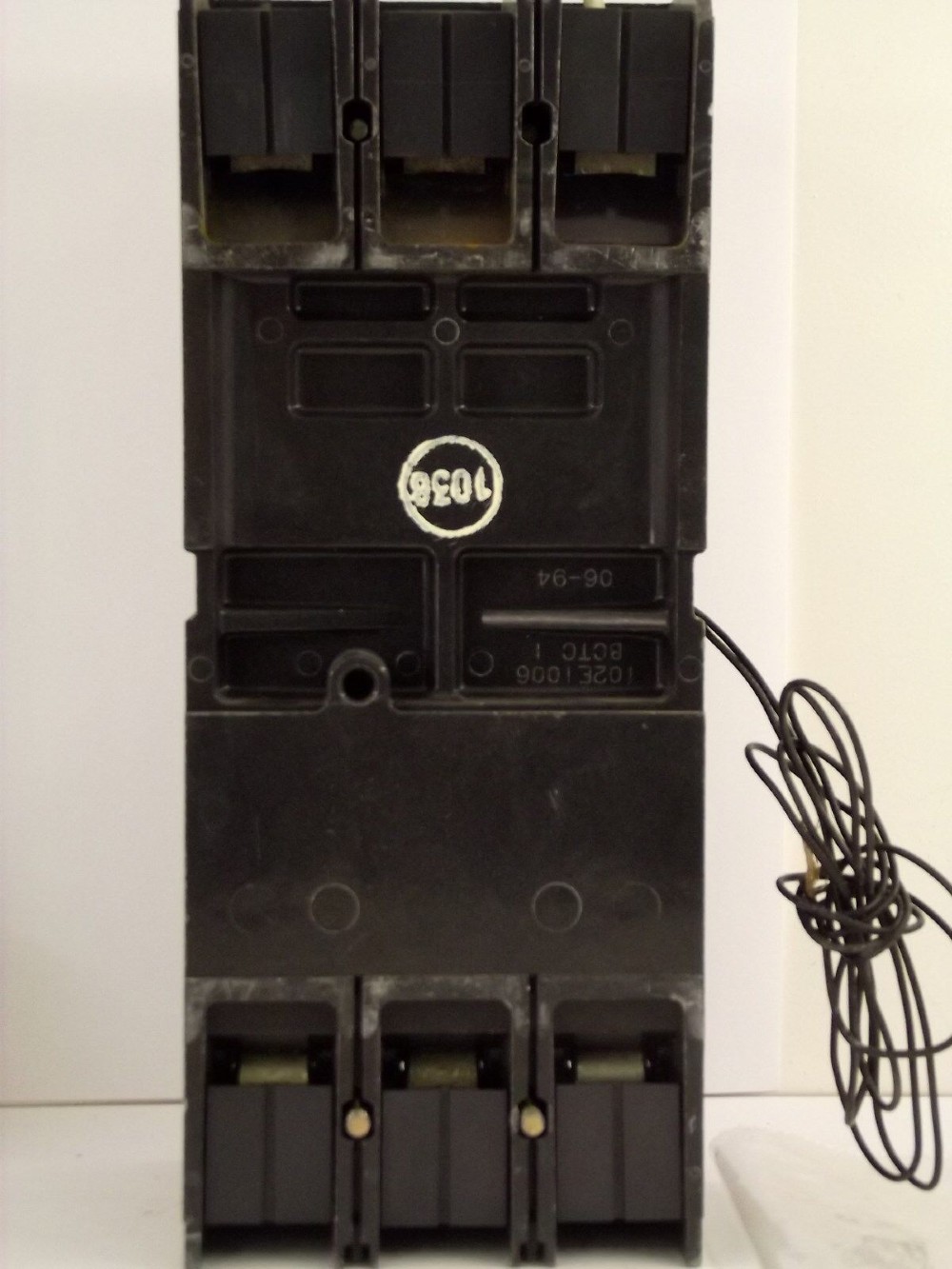200 Amps, General Electric, SFHA36AT0250, W/SRPF250A plug molded case circuit breaker 3P Spectra RMS - Image 4