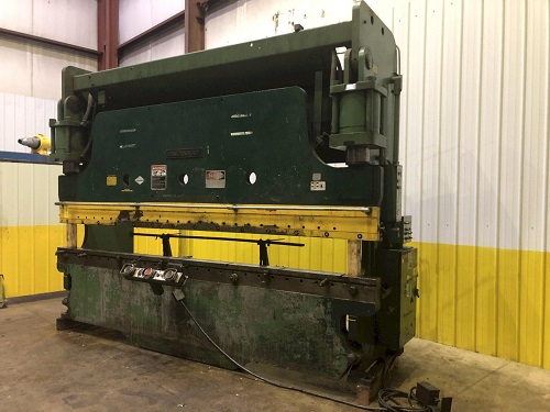 230 Ton, Cincinnati #230CBX12, hydraulic press brake, 14' overall, 150" between housing, 10" stroke, 35 HP - Image 2