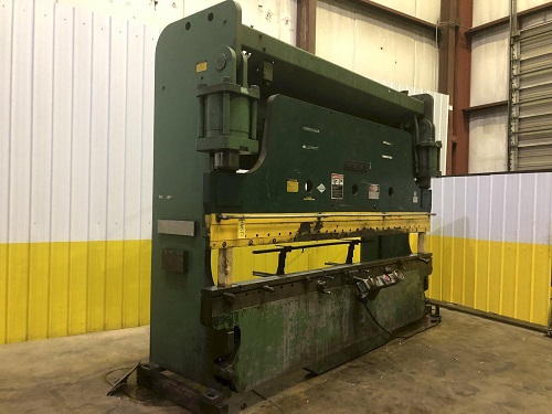 230 Ton, Cincinnati #230CBX12, hydraulic press brake, 14' overall, 150" between housing, 10" stroke, 35 HP - Image 4