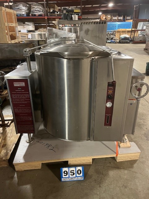 60 gallon Southbend Crown #KTLG-60, nat.gas maual tilting steam kettle, Stainless Steel E-Z lift cover - Image 1