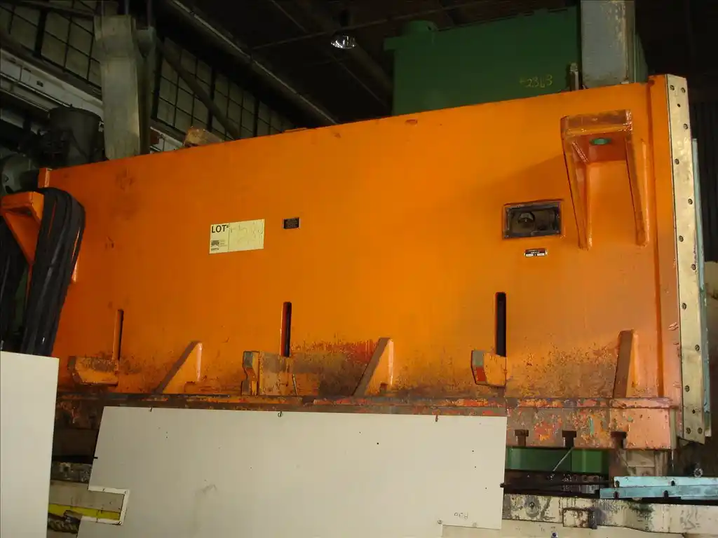 300 Ton, Minster #S2, 14" stroke, 29" Shut Height, 14-28 SPM, 120" x 54" bed,cushions, 1975,S24437 - Image 3