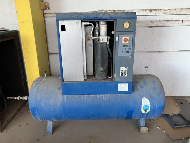 15 HP Quincy #QGS-15, Air Compressor, 6276 hours, 2010 - Image 1