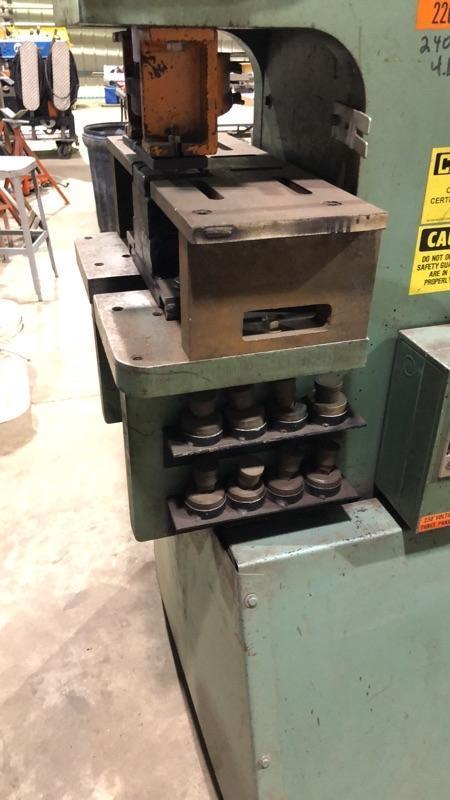 4" x 4" x 1/4" HMI #42-20, ironworker, 42 ton, 14" throat, 20" blade length, S/N 104-46-137 - Image 3