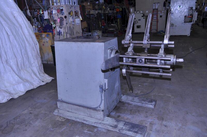 6000 lb. Jaco, uncoiler, 29" mandrel length, 60" outside dimensions, 16"-20" ID, manual expansion, 5-keepers - Image 2
