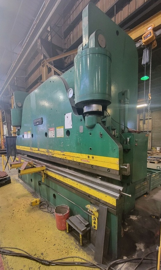 400 Ton, Cincinnati #400H, hydraulic press brake, 16' overall, adj depth stop, foot pdl, 4-way die & punch - Image 9