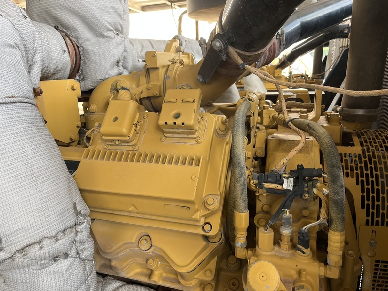 1140 KW Caterpillar #C32, petroleum power diesel generator set, 9500 hours, 1800 RPM, radiators - Image 3