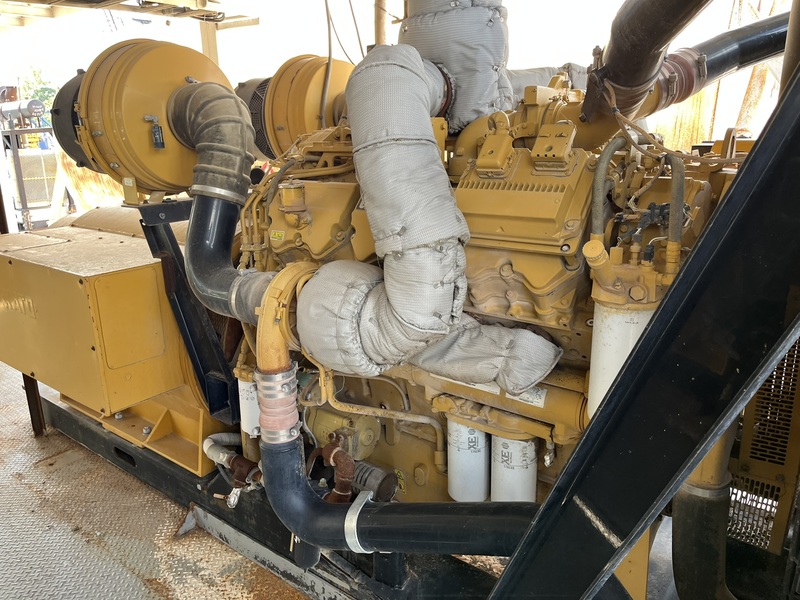 1140 KW Caterpillar #C32, petroleum power diesel generator set, 9500 hours, 1800 RPM, radiators - Image 6