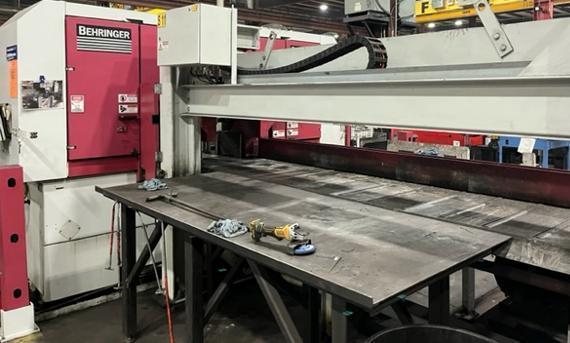 17.3" x 17.3" Behringer #HBM440A, dual post automatic hi-performance bandsaw, 43-427 FPM, 2019 - Image 4