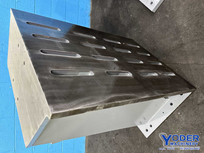 33" x 47-3/4" x 27" Giddings & Lewis heavy duty angle plates, cast iron construction, 1 set - Image 9