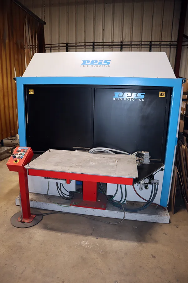 Reis, SK 3384500, robots, 2 station welding, 6-Axis robot, 2013 - Image 2
