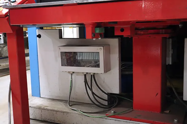 Reis, SK 3384500, robots, 2 station welding, 6-Axis robot, 2013 - Image 4