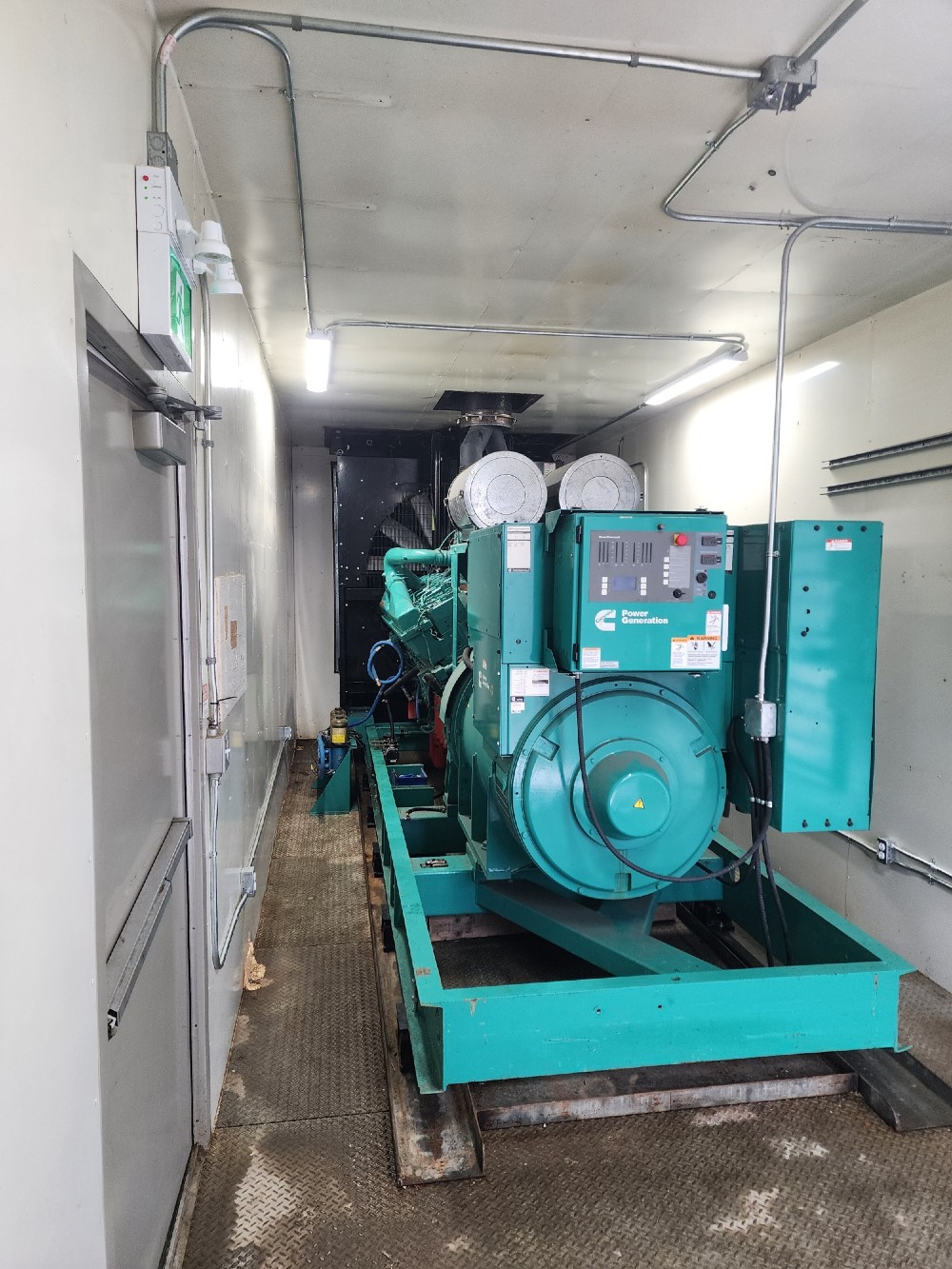 1250 KW Cummins #QSK50G4, diesel generator, enclosed, 341 hours, 2011 - Image 10